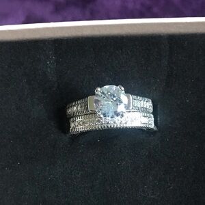 Elegant Sterling Silver Ring set with Clear Gemstone